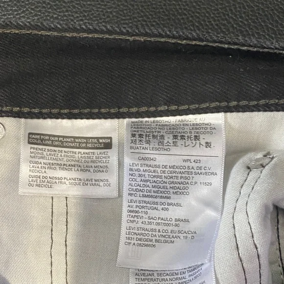 Levi's Men's Black Relaxed Jeans - Picture 5 of 5